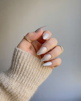 Silver White Cat-eye Nails press-on nails in short almond shape — silver white cat eye