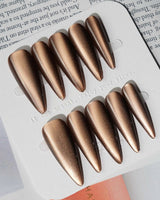 Arabica Cat-eye in long stiletto shape with warm brown shimmer and glossy finish
