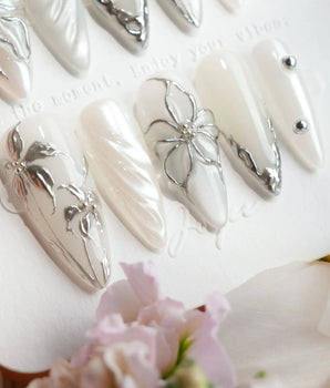 Thorn Apple — Moonlit Edge