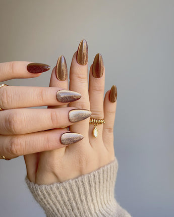 Light Brown Color Cat-eye Nails nail art close-up showing light brown cat eye details