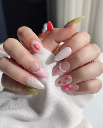 Haru Picnic Set cute summer nails with strawberry motifs and hand-painted florals