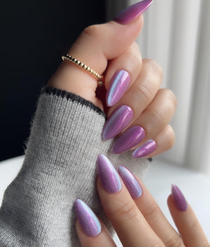 Ongles press-on faits main Purple planet, mettant en vedette Lavender Purple, Teal Shift Cat-eye