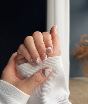 Hand-Painted Echoes of Peace handmade press-on nails featuring White Peace Doves nails