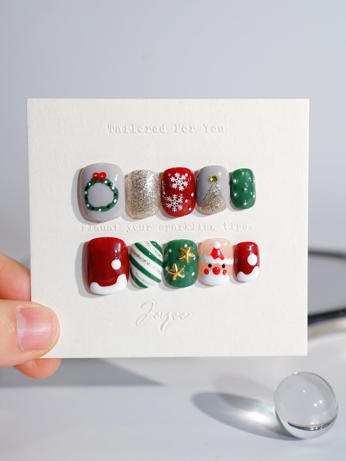 Cute-Christmas-med-squoval-nails