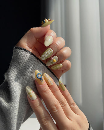 Girl with a Pearl Earring - Juliet B (Co - Creator) 🏆 - Joyeenails - ART - 02 - XS / Medium Almond