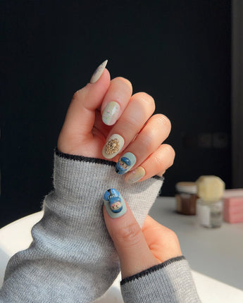 Monet & Les nymphéas custom press-on nails — available in multiple shapes and sizes