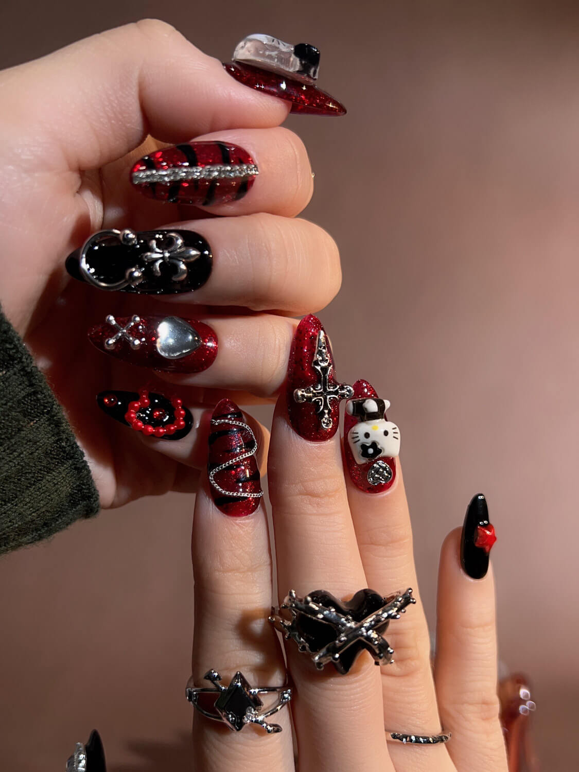 Joyee Kitty Rebel Med Square Press-on nails | Ready to ship