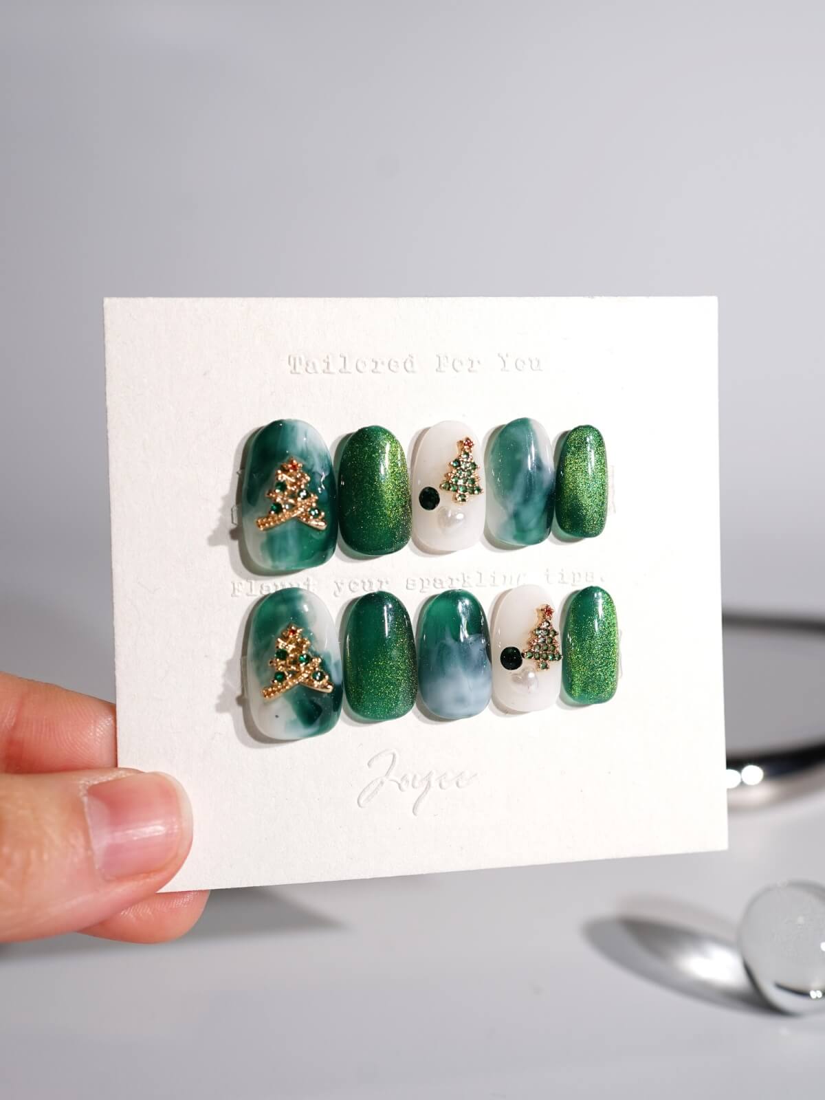 Handmade- Green Christmas Nails Mystic Fir Short Oval nails Press On Nail Set