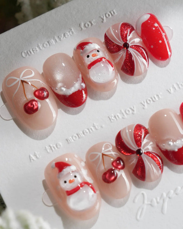 Merry Melt press-on nails — Christmas Red & Creamy