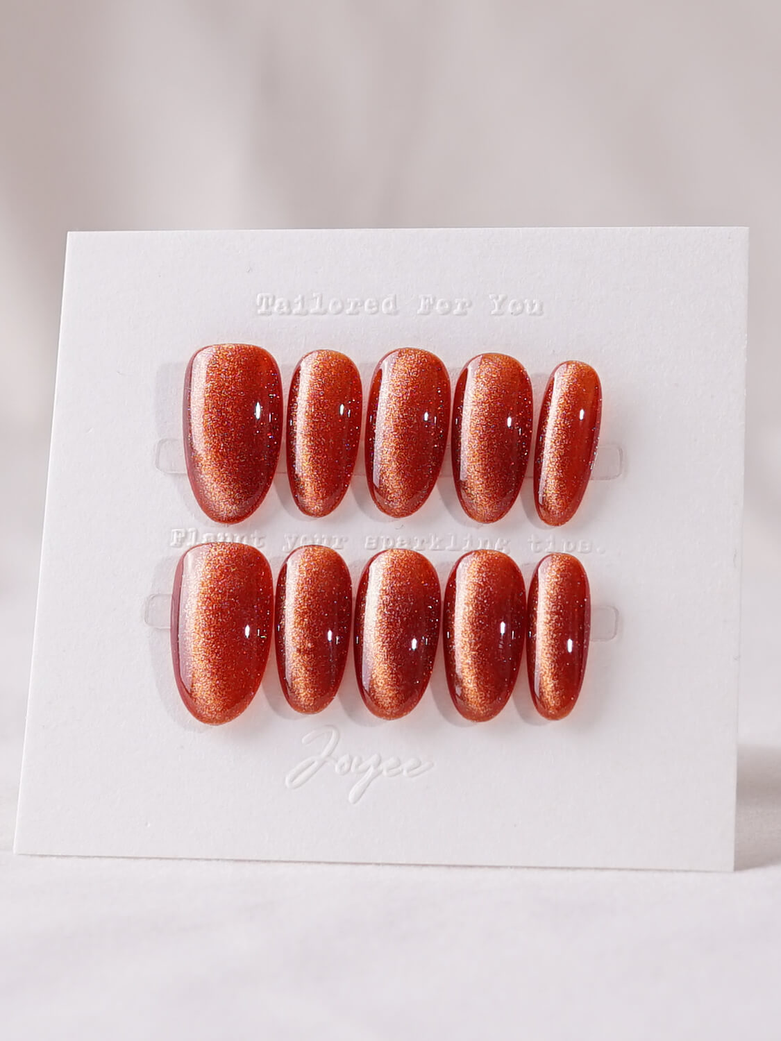Caramel-Color-Cat-eye-nails-HoneyWax-Medium-oval-Nails