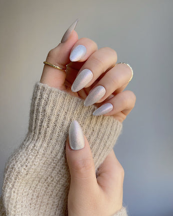 Silver White Cat-eye Nails handmade press-on nails featuring silver white cat eye