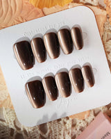 Arabica Cat-eye in short coffin shape with warm brown shimmer and polished gel surface