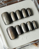 Black Cat-eye press-on nails in short square shape — black cat eye