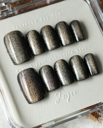 Black Cat-eye press-on nails in short square shape — black cat eye