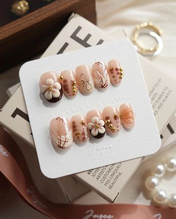 Caramel Cream Short Oval press on nails, handmade custom nails by Joyeenails