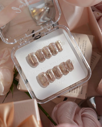 Champagne Check press-on nails — Champagne Nude Brown, Metallic