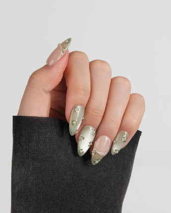 Clover Field press-on nails — Fresh Grass Green, Hand-painted