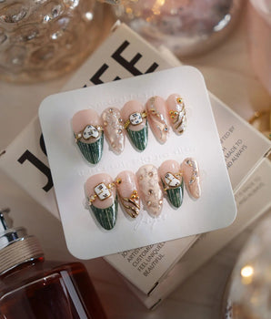 Countdown press-on nails — Vintage Dark Green &