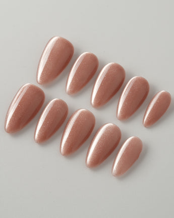 Toffee Cat-eye handmade press-on nails featuring toffee cat eye