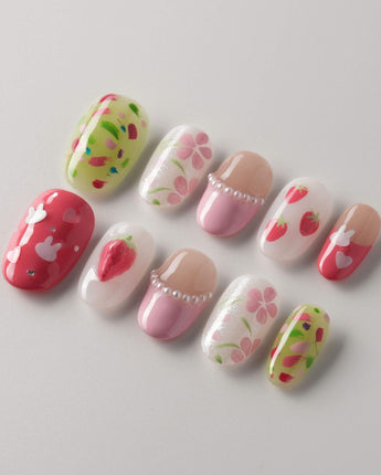 Haru Picnic Set close-up of cute strawberry florals on custom press-on nails