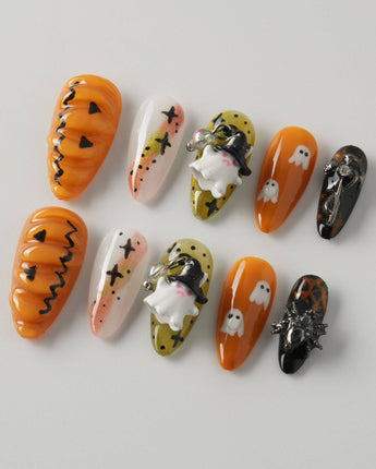 Cute Ghost Bibi - Joyeenails - HW013 - XS / Medium Almond