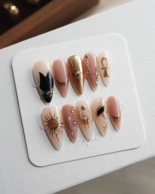 Egyptian Gold press-on nails by Joyee Nails