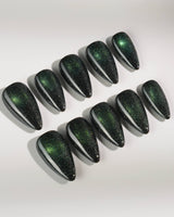 Forest Green Chase press-on nails in short stiletto shape — Forest green cat eye