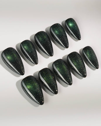 Forest Green Chase press-on nails in short stiletto shape — Forest green cat eye