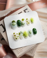 Frog Dodo pond press-on nails in extra short oval shape