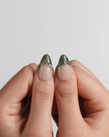 Gilded Pine nails — Elegant Forest Green Cat-eye, by Joyee Nails