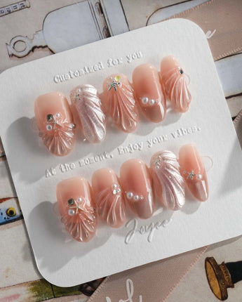 Glow Shore summer beach press-on nail set with starfish, shells and pearls