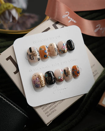 Golden Kiss extra short squoval press-on nails