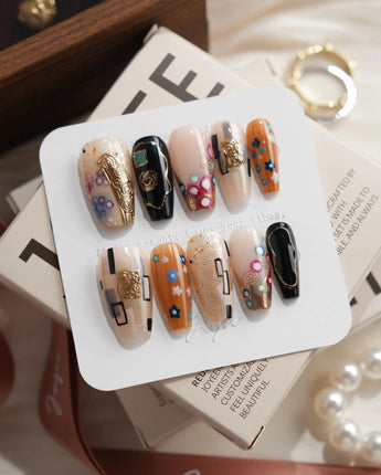 Golden Kiss Medium Coffin press on nails, handmade custom nails by Joyeenails