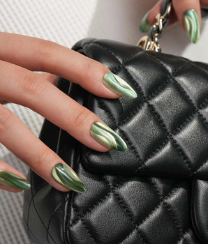 Ongles à coller Green Ribbons — Mori vert foncé &