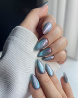 Spinning Aurora nails — Gradient Duo-chrome Cat-eye with by Joyee Nails