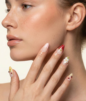 Lucky Dot press-on nails — Cute Pastoral, Hand-painted Ladybugs