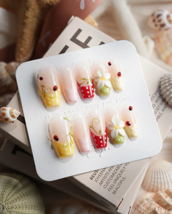 Lucky Dot Medium Coffin press on nails, handmade custom nails by Joyeenails