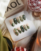 Pine Dream press-on nails — Winter Christmas Green, 3D