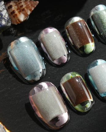 Mirrorplay press-on nails — Science fiction style, with
