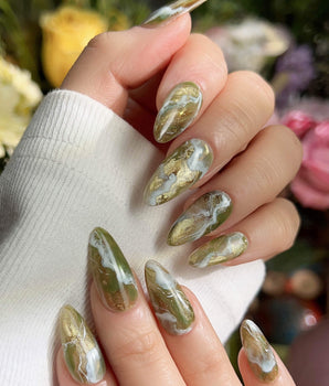 Mosses - Nightlight Moss press-on nails — Vintage Herbal Green, Marble