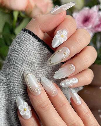 Pearl Bloom press-on nail set — Pure White Pearlescent, 3D Flowers & Shell Texture. design, hand-painted with real gel polish
