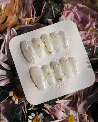 Pearl Bloom press-on nails — Pure White Pearlescent, 3D Flowers & Shell Texture. handmade nail art by Joyee Nails