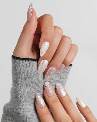 Pearl Dot press-on nails by Joyee Nails