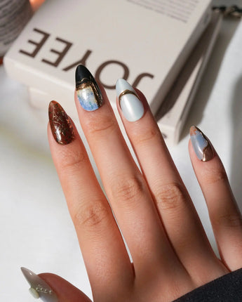 Pearl Earring handmade press-on nails with clustered pearls and gold-framed accent nail