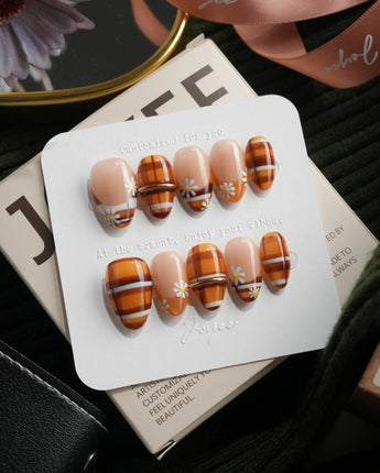 Picnic Extra Short Almond
