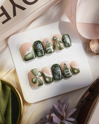 Pine Dream nails in short square — Winter Christmas Green, 3D