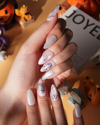 Pinkoween press-on nails by Joyee Nails