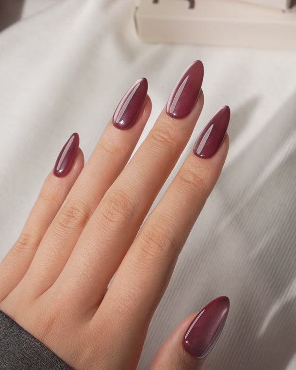 Berry Cat Eye Lychee (CE194) magnetic velvet handmade press-on nails - product video