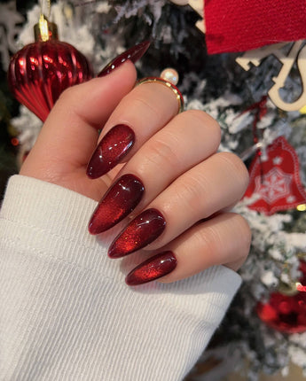 Red Cat Eye Nails with Magnetic Effect