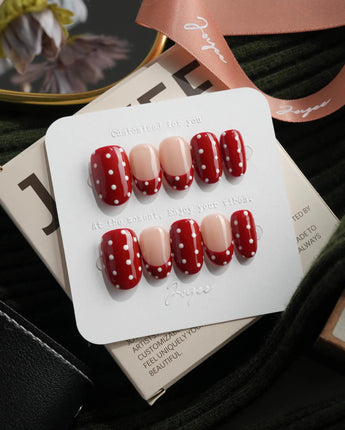 Retro Dot Short Oval press-on nails